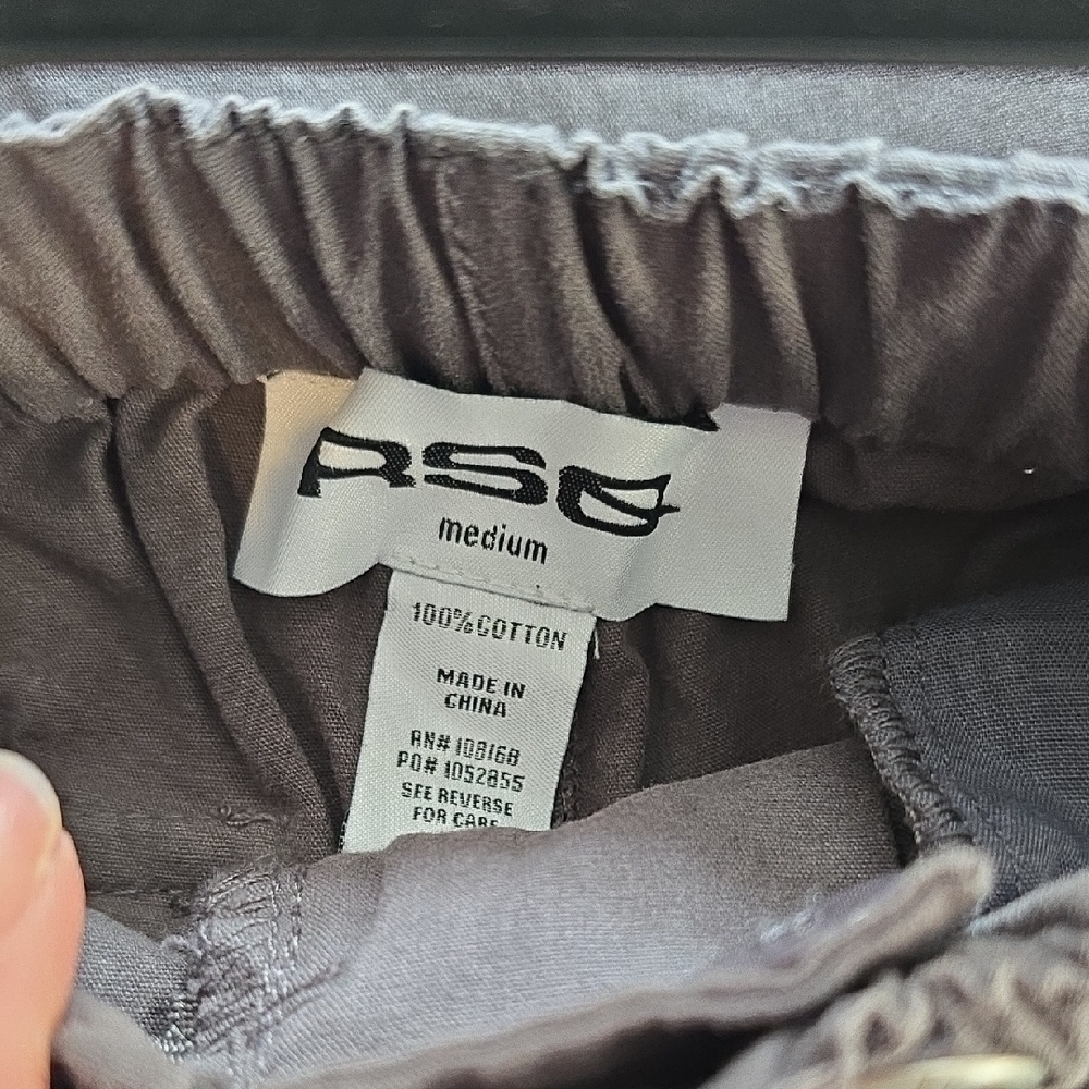 RSQ Charcoal Cargo Pants for Women - Picture 4 of 12